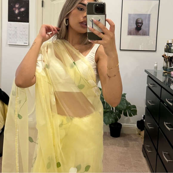 The Sunshine Sari - Picture 1 of 5